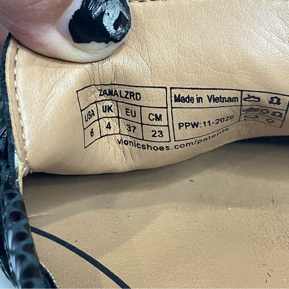 Vionic Zane loafer comfort shoe grey black faux lizard women size 6 professional - Picture 9 of 9